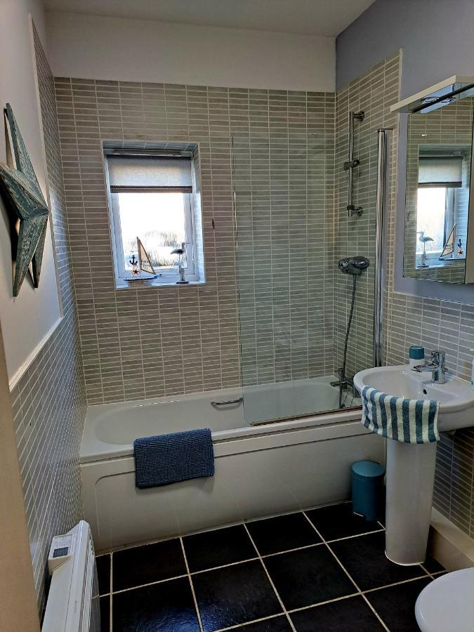 Coastal Apartment With Beach On Your Doorstep! Llanelli Exterior foto