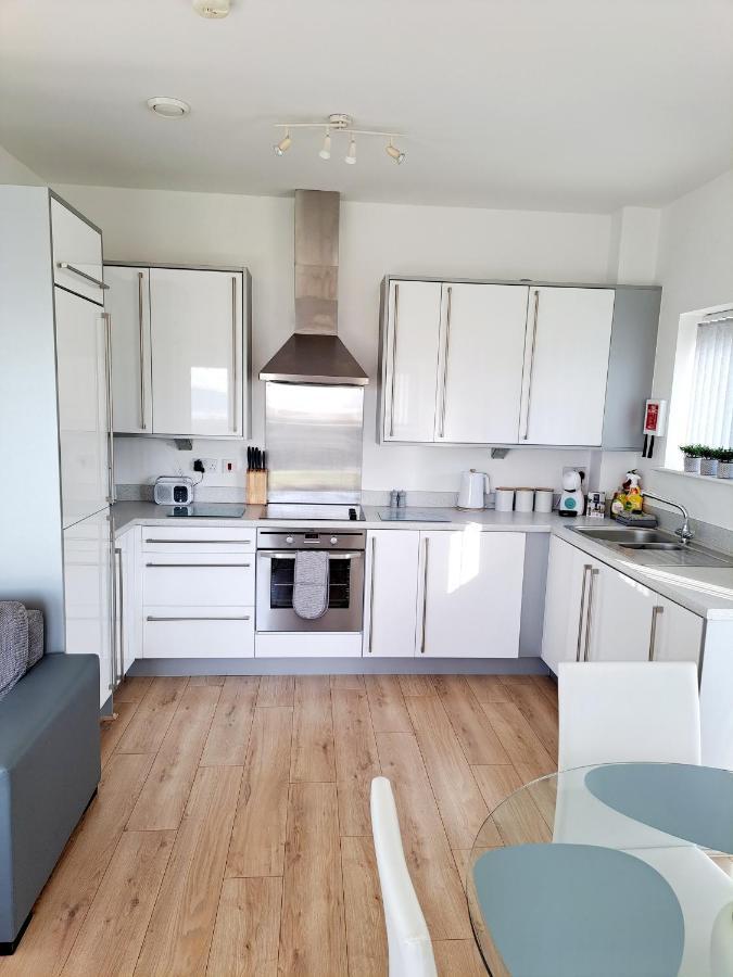 Coastal Apartment With Beach On Your Doorstep! Llanelli Exterior foto